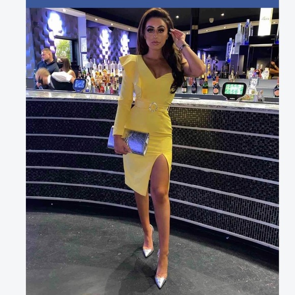 LAVISH ALICE one shoulder ruffle sleeve midi dress in pastel yellow ~ - Picture 10 of 10